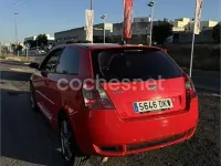 Usado Fiat Stilo 140 CV (102 kW) 2005 Rojo Berlina