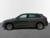 Usado Skoda Scala Ambition 150 CV (110 kW) 2023 Gris / plata Utilitario