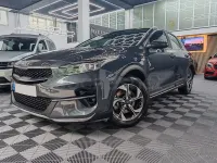 Usado Kia XCeed 120 CV (88 kW) 2022 Gris / plata SUV