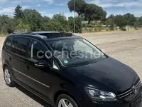 Usado VW Touran Sport 140 CV (102 kW) 2015 Negro Monovolumen