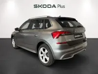 Usado Skoda Kamiq Style 110 CV (80 kW) 2022 Gris SUV