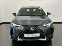 Usado Lexus UX 300e 150 kW (204 CV) 2025 Gris SUV