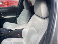 Usado Lexus UX Business Edition 184 CV (135 kW) 2022 Gris / plata SUV