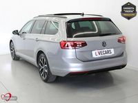 Usado VW Passat Executive 150 CV (110 kW) 2022 Gris / plata Familiar