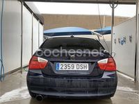 Usado BMW 320 150 HP (110 kW) 2005 Preto Sedan