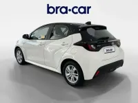 Usado Toyota Yaris Active 116 CV (85 kW) 2022 Blanco Utilitario