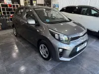 Usado Kia Picanto 67 CV (49 kW) 2022 Gris Utilitario