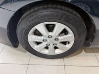Usado Toyota Auris Active 90 CV (66 kW) 2011 Negro Utilitario