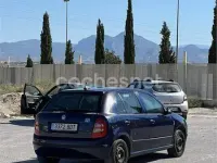 Usado Skoda Fabia Comfort 68 CV (50 kW) 2000 Azul Berlina