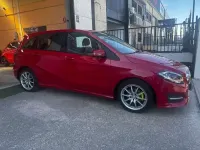 Usado Mercedes B180 109 CV (80 kW) 2016 Rojo Utilitario