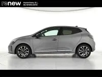 Usado Renault Clio V Techno 100 CV (73 kW) 2025 Gris / plata Berlina