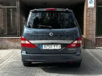 Usado SsangYong Rodius Limited 165 CV (121 kW) 2007 Gris / plata Monovolumen