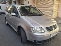 Usado VW Touran Trendline 105 CV (77 kW) 2004 Gris / plata Monovolumen