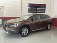 Usado Volvo V60 CC Momentum 150 CV (110 kW) 2018 Marrón Familiar