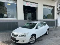 Usado Opel Astra Edition 115 CV (84 kW) 2010 Blanco Berlina