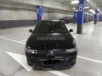 Usado Seat Leon CUPRA 210 CV (154 kW) 2004 Negro Utilitario