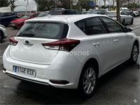 Usado Toyota Auris Hybrid Business Edition 136 CV (100 kW) 2019 Blanco Berlina