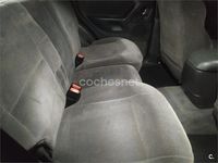 Usado Jeep Grand Cherokee Laredo 140 CV (102 kW) 2001 Negro SUV