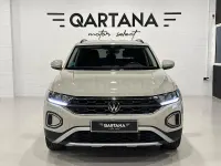 Usado VW T-Roc Life 150 CV (110 kW) 2023 Beige SUV