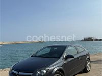 Usado Opel Astra GTC Enjoy 105 CV (77 kW) 2007 Gris / plata Berlina