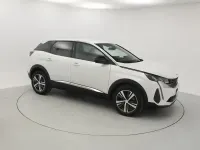 Usado Peugeot 3008 Allure 131 CV (96 kW) 2023 Gris SUV
