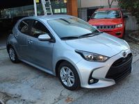 Usado Mazda 2 Center-Line 116 HP (85 kW) 2023 Cinzento Sedan