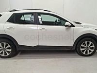 Usado Kia Stonic 84 CV (61 kW) 2022 Blanco SUV