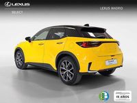 Usado Lexus LBX 137 CV (100 kW) 2025 Amarillo SUV