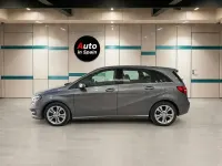 Usado Mercedes B180 109 CV (80 kW) 2016 Gris Utilitario
