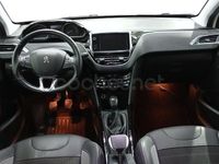 Usado Peugeot 2008 Allure 100 CV (73 kW) 2019 Blanco SUV