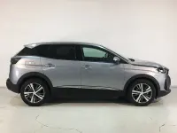 Usado Peugeot 3008 Allure 130 CV (95 kW) 2021 Gris / plata SUV