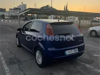 Usado Fiat Grande Punto Active 90 CV (66 kW) 2008 Azul Utilitario