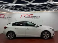 Usado Chevrolet Cruze LT 141 CV (103 kW) 2011 Blanco Berlina