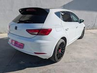 Begagnad Seat Leon Style 116 HK (85 kW) 2018 Vit Sedan