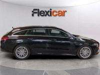 Usado Mercedes CLA220 Shooting Brake 190 CV (139 kW) 2021 Negro Familiar