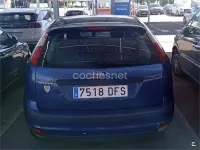 Usado Ford Focus Trend 100 CV (73 kW) 2005 Azul Berlina