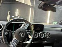 Usado Mercedes A180 116 CV (85 kW) 2020 Negro Utilitario