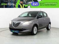 Usado Lancia Ypsilon Gold 69 CV (50 kW) 2014 Gris Utilitario