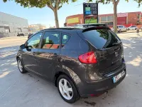Usado Seat Altea Reference 102 CV (75 kW) 2005 Gris / plata Monovolumen