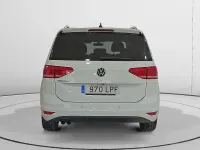 Usado VW Touran Advance 150 CV (110 kW) 2021 Blanco Monovolumen