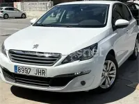 Usado Peugeot 308 Active 120 CV (88 kW) 2015 Gris / plata Berlina