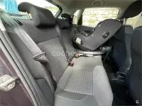 Usado VW Polo Advance 90 CV (66 kW) 2016 Violeta / lila Berlina