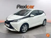 Usado Toyota Aygo X-cite 69 CV (50 kW) 2018 Blanco Utilitario