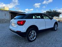 Usado Audi Q2 Design 116 CV (85 kW) 2018 Blanco SUV