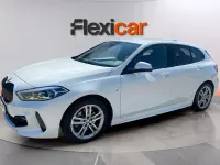 Usado BMW 118 150 CV (110 kW) 2023 Blanco Berlina