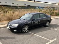 Usado Ford Mondeo Ghia 130 CV (95 kW) 2005 Negro Berlina