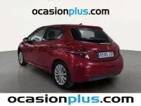 Usado Peugeot 208 Style 82 CV (60 kW) 2017 Rojo Utilitario