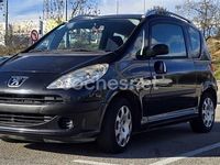 Usado Peugeot 1007 90 CV (66 kW) 2006 Negro Monovolumen