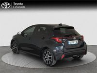 Usado Toyota Yaris Hybrid Style 116 CV (85 kW) 2022 Negro Monovolumen