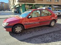 Usado Peugeot 306 Style 90 CV (66 kW) 1998 Granate Berlina